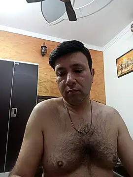 innocentboy1987 online show from February 2026 05:52:01 AM