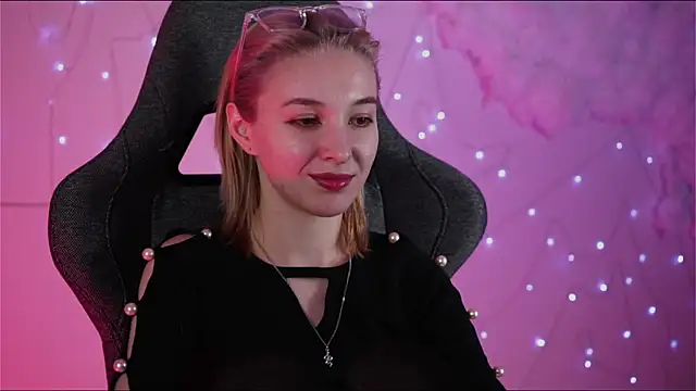 PhilippaAdamas online show from February 2025 05:45:02 AM