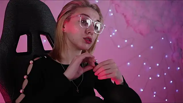 PhilippaAdamas online show from February 2025 08:50:02 AM