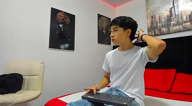 Aiiden 15 online show from February 2025 03:05:02 PM