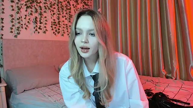 MiaRanki online show from March 2025 10:28:02 PM