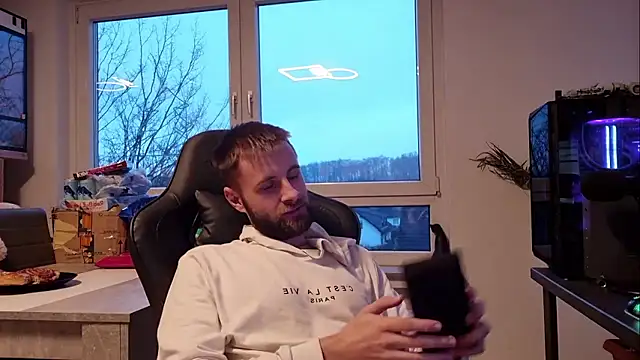 ademandjulia online show from January 2026 03:28:02 PM