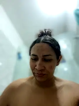 Carola-Ross online show from November 2025 05:13:02 PM