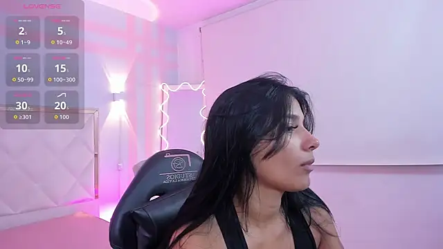 Snapshot of Gaby_tay1 chatting on May 2026 03:25:02 AM Gaby tay1 online show from May 2026 03:25:02 AM