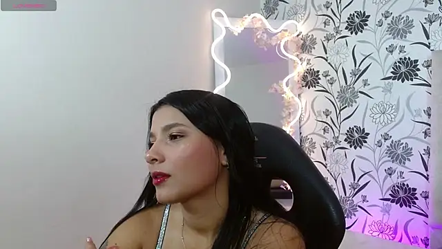 Snapshot of Gaby_tay1 chatting on May 2026 11:27:02 AM Gaby tay1 online show from May 2026 11:27:02 AM
