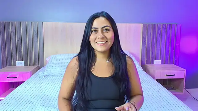 Mia cm online show from February 2025 07:17:02 PM