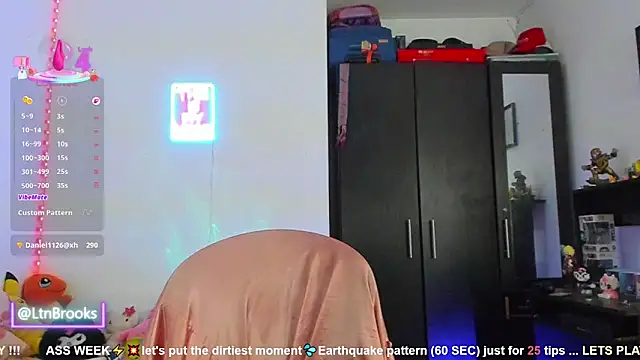 Annaa Brooks online show from October 2025 12:04:01 PM