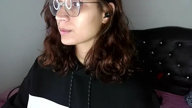 Snapshot of Auroraa_soul chatting on November 2025 09:57:01 PM Auroraa soul online show from November 2025 09:57:01 PM