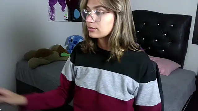 Snapshot of Auroraa_soul chatting on November 2025 05:11:01 AM Auroraa soul online show from November 2025 05:11:01 AM