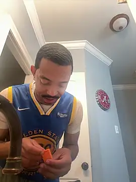 Snapshot of SIXKING7410 chatting on February 2026 05:28:02 AM SIXKING7410 online show from February 2026 05:28:02 AM