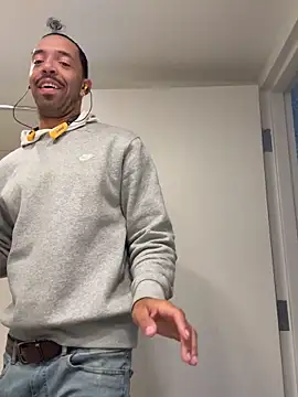 Snapshot of SIXKING7410 chatting on February 2026 05:03:01 PM SIXKING7410 online show from February 2026 05:03:01 PM