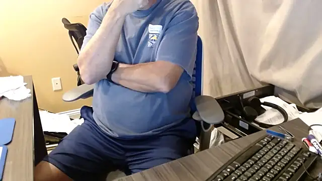 olderandwiser2 online show from September 2025 04:23:02 AM