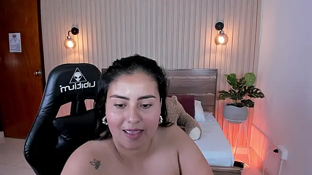 Snapshot of sol_valeria chatting on February 2025 10:09:01 PM sol valeria online show from February 2025 10:09:01 PM