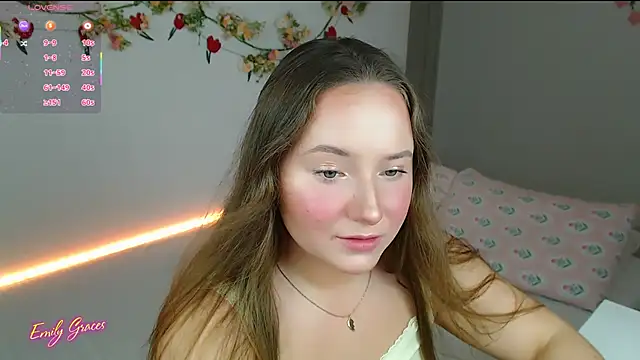 Snapshot of EmilyxxGraces chatting on May 2026 12:18:01 AM EmilyxxGraces online show from May 2026 12:18:01 AM