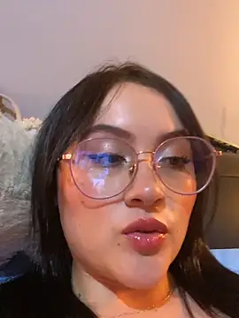 ValentinaOrtiz3 online show from October 2025 10:40:01 PM