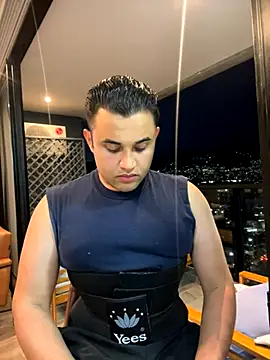Snapshot of ErickDousson chatting on October 2025 11:15:01 PM ErickDousson online show from October 2025 11:15:01 PM