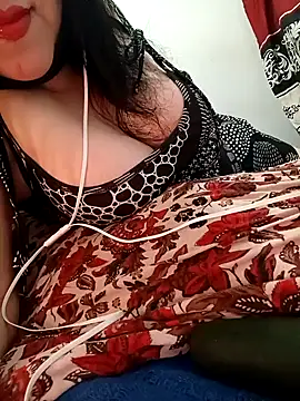 Snapshot of Malak-26 chatting on November 2025 12:35:02 AM Malak-26 online show from November 2025 12:35:02 AM