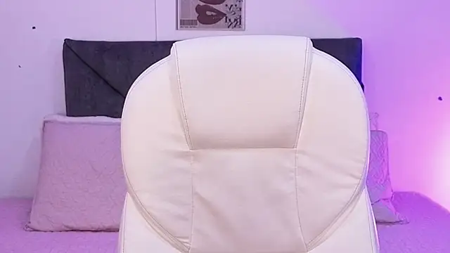 sara sharma  online show from November 2025 02:39:02 PM