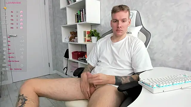 Snapshot of jaffersonlouis chatting on February 2025 12:50:01 PM jaffersonlouis online show from February 2025 12:50:01 PM