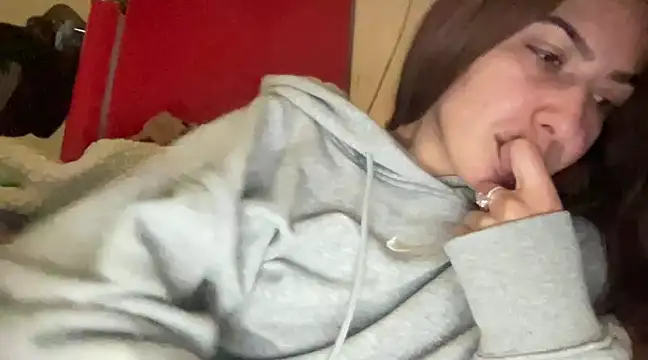 sarrah rossy online show from March 2025 07:15:02 PM