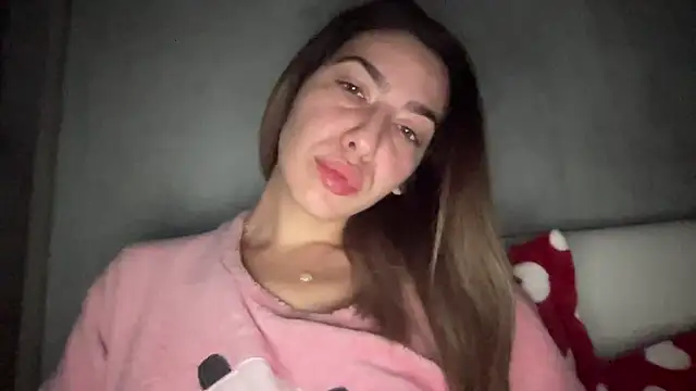 sarrah rossy online show from November 2025 10:11:02 PM