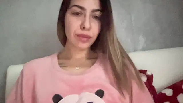 sarrah rossy online show from November 2025 01:13:01 PM