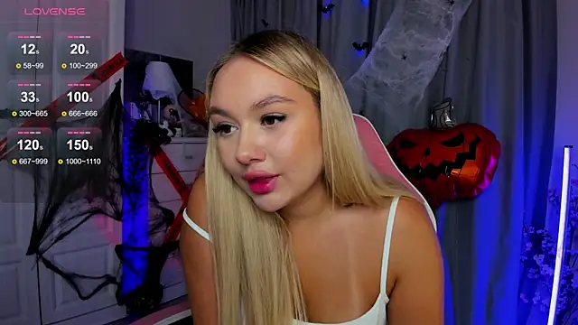 Snapshot of _Loneve__ chatting on October 2025 02:50:01 PM  Loneve   online show from October 2025 02:50:01 PM