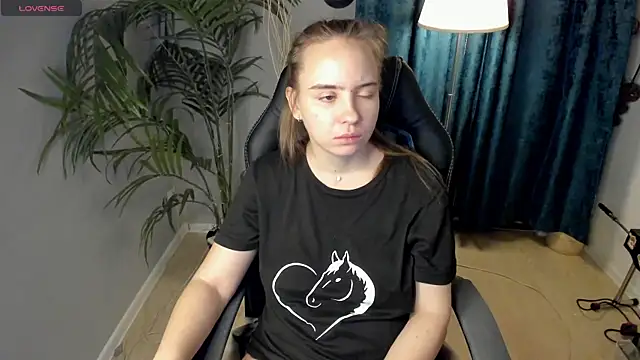 Lika 0ne online show from November 2025 12:05:02 PM