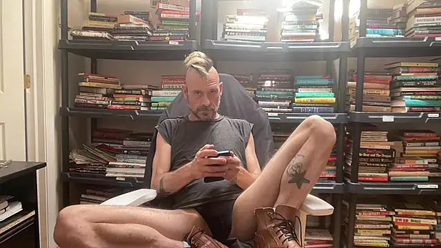 Snapshot of SubtleForest616 chatting on May 2026 06:17:01 PM SubtleForest616 online show from May 2026 06:17:01 PM