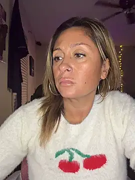 bossyroxy84 online show from November 2025 12:55:02 AM