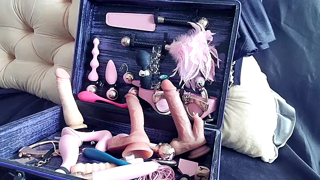 Snapshot of Chanel_Noire chatting on March 2025 04:32:02 PM Chanel Noire online show from March 2025 04:32:02 PM