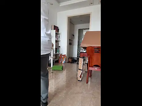 0W00GIGi online show from September 2025 05:00:02 AM