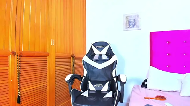 angel starxx online show from February 2025 03:41:02 PM