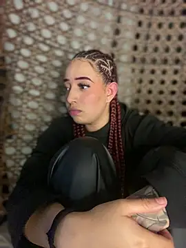 Scarlett-LS online show from February 2025 07:35:01 AM