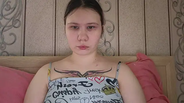 Snapshot of Little_kitsune1707 chatting on October 2025 06:54:02 AM Little kitsune1707 online show from October 2025 06:54:02 AM