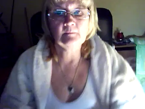 Snapshot of Violet5364 chatting on March 2025 06:00:02 PM Violet5364 online show from March 2025 06:00:02 PM