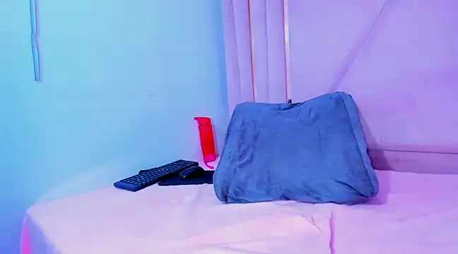 EvansDarling online show from March 2025 03:39:01 PM