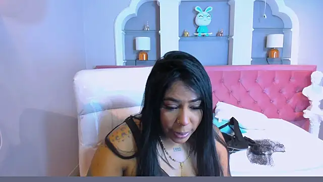 Snapshot of emma_purple_ chatting on February 2025 07:38:02 PM emma purple online show from February 2025 07:38:02 PM