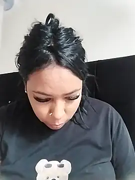 Snapshot of emma_purple_ chatting on November 2025 07:35:01 PM emma purple online show from November 2025 07:35:01 PM