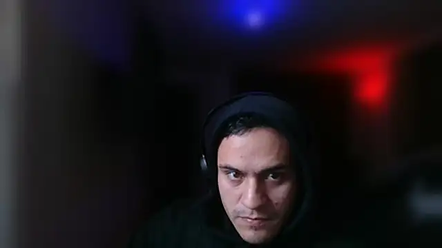 Andresbogota11 online show from July 2026 05:40:01 PM