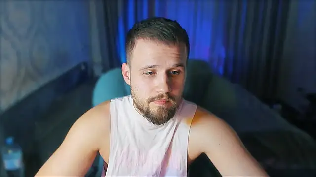 Snapshot of Vladik_b chatting on February 2026 06:00:02 PM Vladik b online show from February 2026 06:00:02 PM