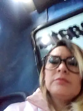 CandieGilson   online show from November 2025 10:58:01 AM