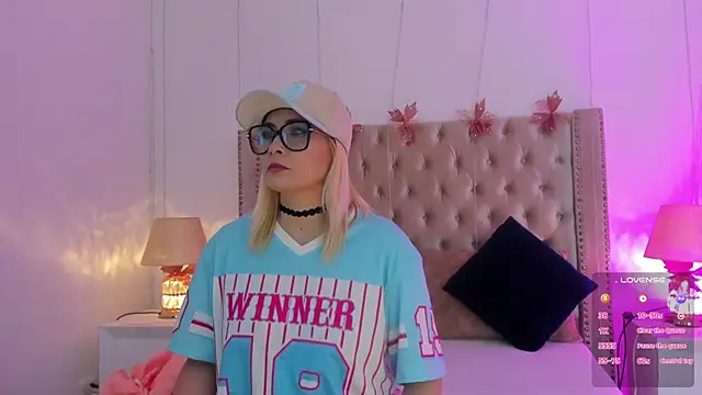 CandieGilson   online show from February 2026 12:57:02 PM