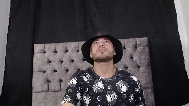 aczino vel online show from February 2025 11:20:01 PM