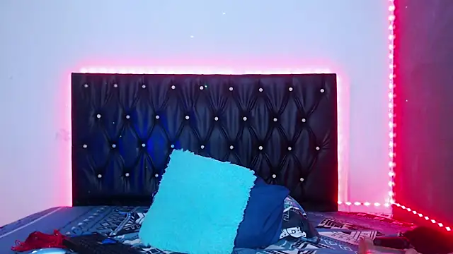 Snapshot of kaisalov_ chatting on November 2025 04:00:01 PM kaisalov online show from November 2025 04:00:01 PM