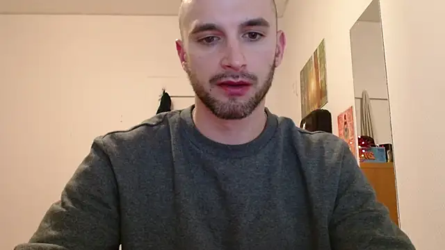 Snapshot of OskarBreno chatting on May 2026 07:52:02 PM OskarBreno online show from May 2026 07:52:02 PM