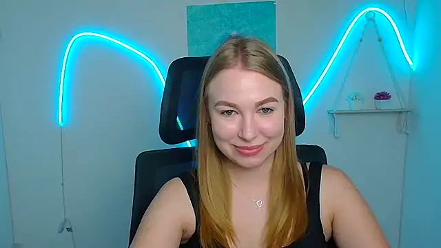 Snapshot of Dana_flowers chatting on July 2026 06:50:02 AM Dana flowers online show from July 2026 06:50:02 AM