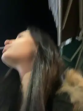 lunalovelee online show from October 2025 01:44:02 PM