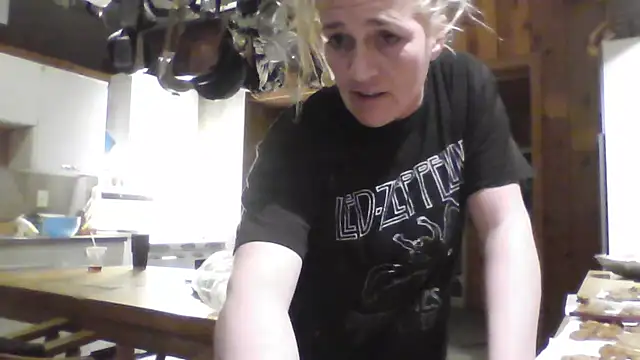 MathematicsLover69 online show from January 2026 12:58:01 AM