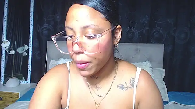 Snapshot of rebeka_kenye chatting on March 2025 09:22:01 PM rebeka kenye online show from March 2025 09:22:01 PM